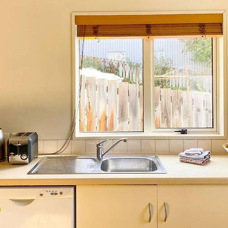 Hideaway Rima - In The Cbd Apartment Queenstown Bagian luar foto